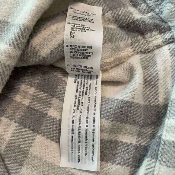 Hollister Gray Plaid Utility Jacket - Picture 8 of 10
